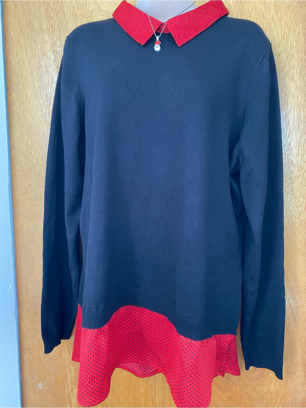 Adrianna Papell Black Long Sleeve Sweater with Red Collar and Hem